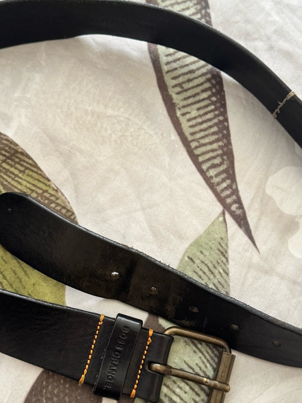 BOSS ORANGE Men’s Black Leather Belt with Brass Buckle and Orange Stitching